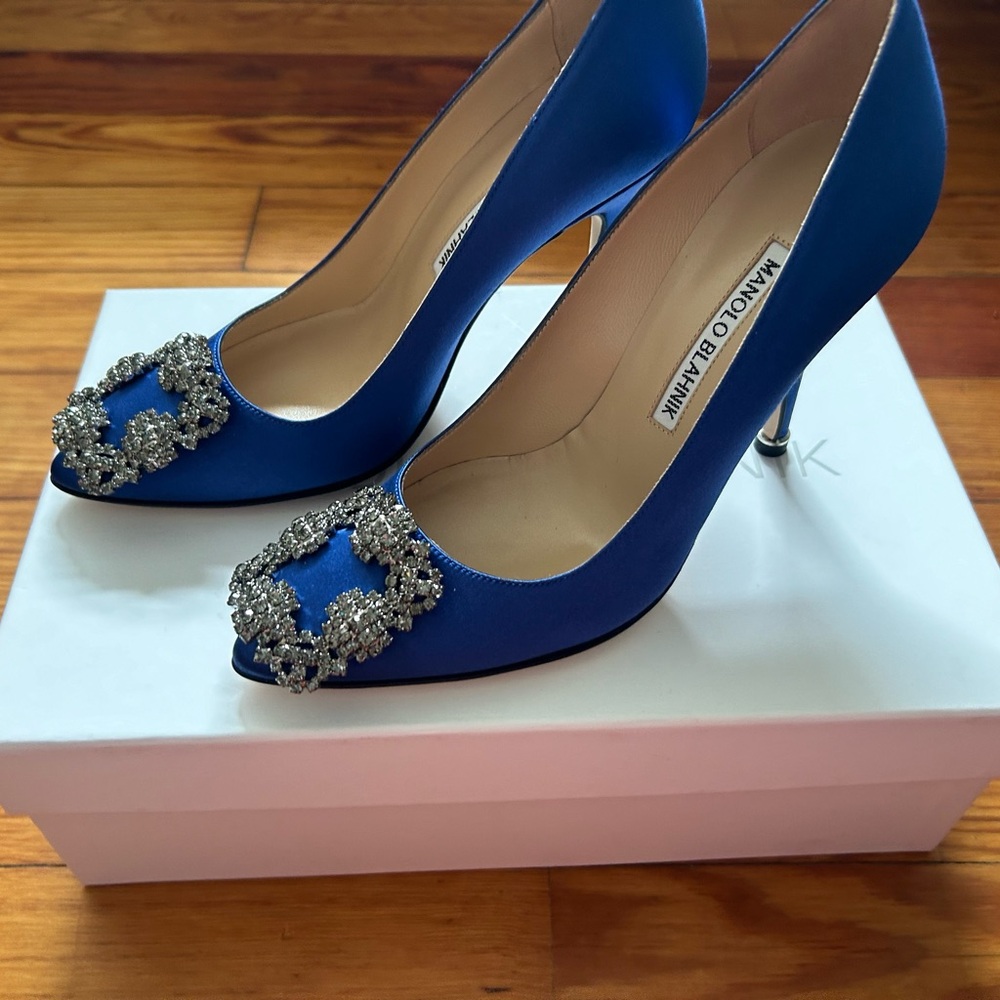 Manolo Blahnik Hangisi